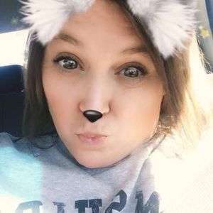 Meet your Posher, Laurie